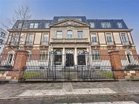 basilique  prestigieux bureaux de ±1267 m² avec parkings