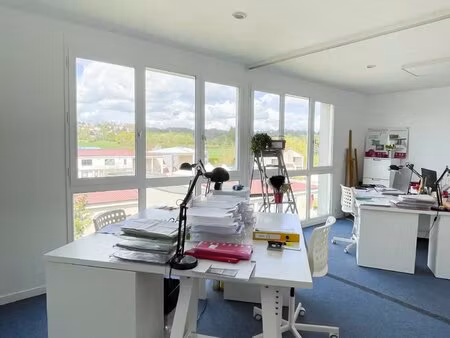 feucherolles (78) - a louer bureaux 11m² à 36m²