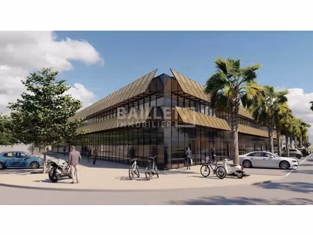 emplacement n°1 sortie a8  bureaux de 128 74 m² en r+1