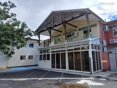 bureau 267 m²