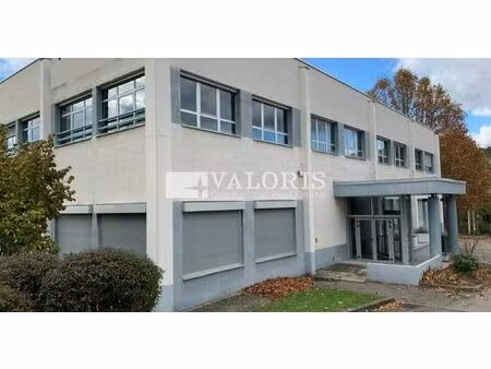 location bureau 198 m² à tassin-la-demi-lune (69160)