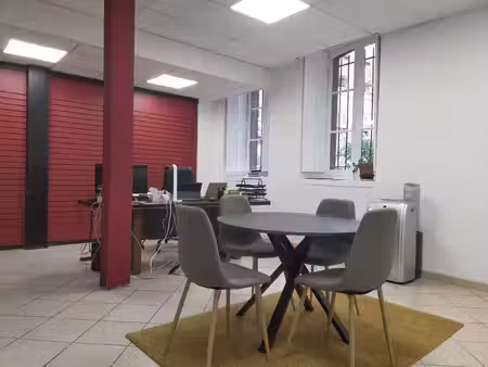 carmes - local professionnel de 109m2 avec une cave de 81m2