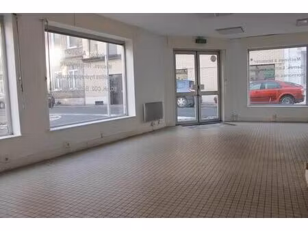 location commerce 2 pièces 45 m² à calais (62100)