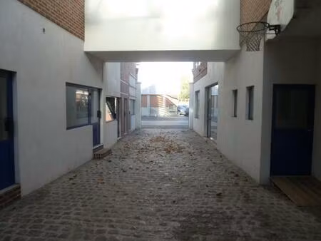location commerce 7 pièces 187 m² à cambrai (59400)