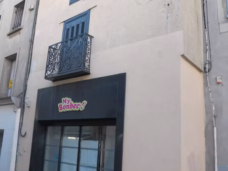 rue piétonne un commerce en location