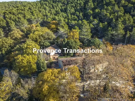 vente hôtel à gigondas (84190)  2 627 000 €