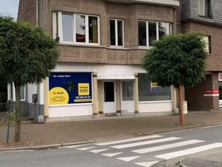 espace commerciale de +/- 71m² à ternat!