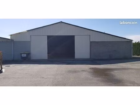 a louer entrepôts