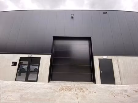 unités pme flambant neuves à louer dans un parc d'activit...