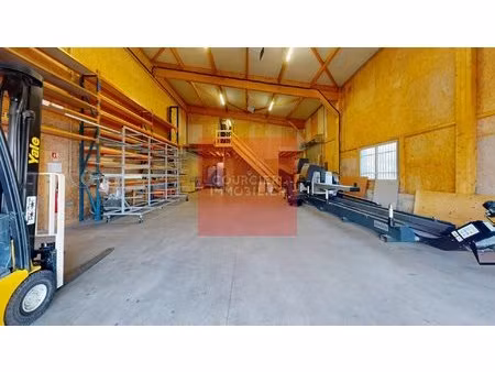 coignieres (78) - entrepot/bureaux a louer 400 m²