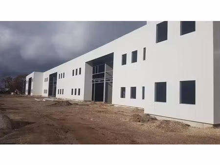 a vendre - locaux d'activites neufs a partir de 391 m² - saint-jean-d'illac
