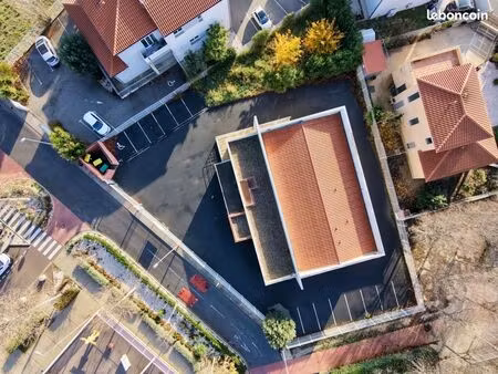 local industriel 294 m²