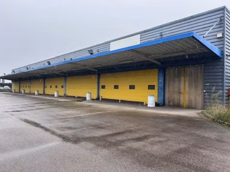 a louer - batiment d activites