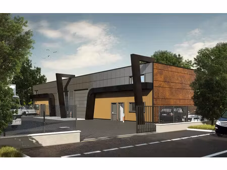 4 locaux d'activités / locaux industriels / locaux tertiaires