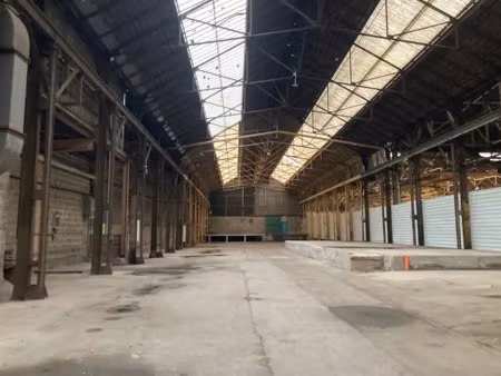 thiant - entrepôt 1700m²