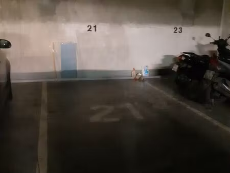 2 places de parking a louer