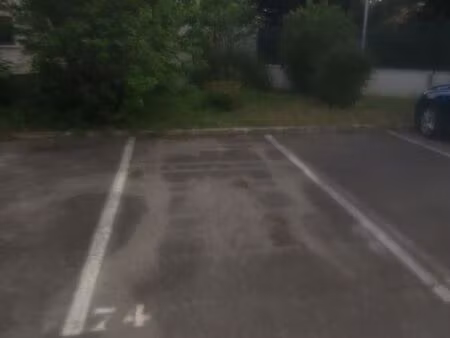 place de parking lattes boirargues