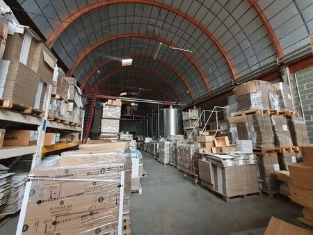 location local commercial