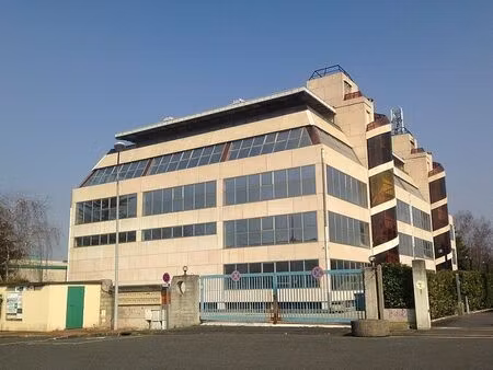 vente local d'activités domont 4 052 m²