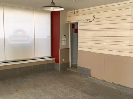 local commercial ou professionnel de 95m2