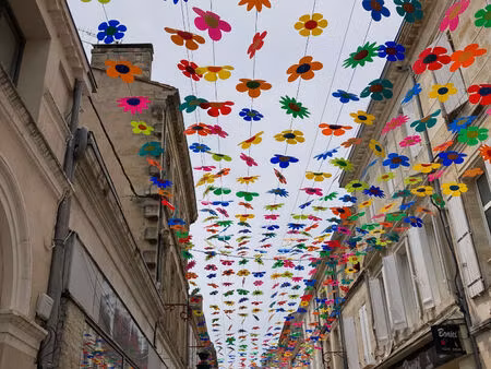 local commercial pauillac 110 m2