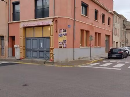location local commercial 120m2 rivesaltes 66600 - 850 € - surface privée