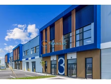 location local commercial