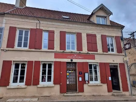 investissement locatif : bâtiment loué en bar-restaurant à ch