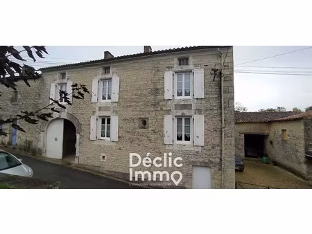 vente maison 5 pièces 140 m² à coulonges (16330)  148 400 €