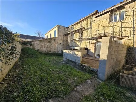 vente maison 4 pièces 92 m² fontaines-d'ozillac (17500)