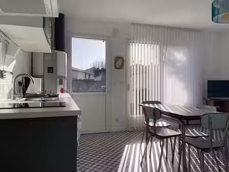 location maison nieul-sur-mer (17137) - - surface privée