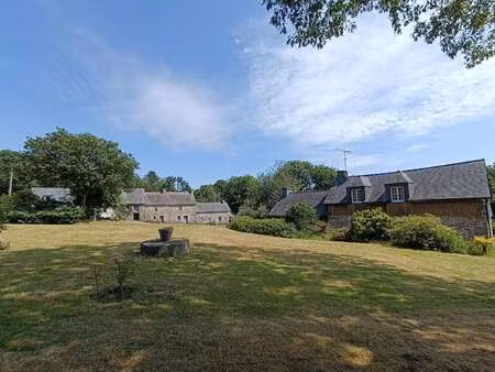 vente maison à plounévez-quintin (22110) : à vendre / 250m² plounévez-quintin