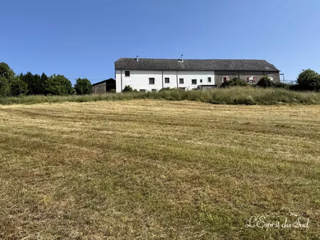 deux maisons avec des vues incroyables