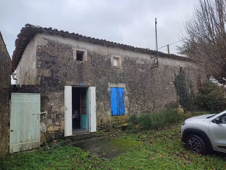 vente maison 1 pièces 205m2 saint-ciers-du-taillon 17240 - 24500 € - surface privée