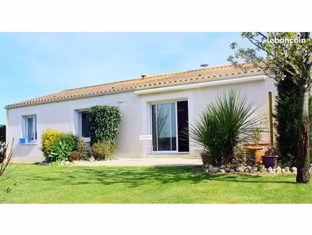 villa 4 pièces 80 m²