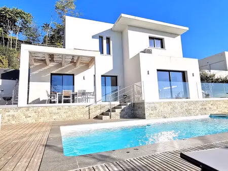 location maison 5 pièces 140 m² à vence (06140)