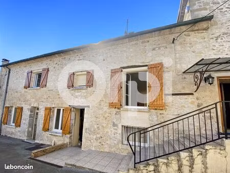 maison 6 pièces 240 m²