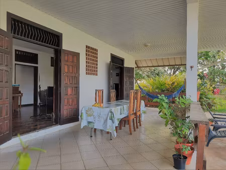 montabo terrain 2527 m2 avec villas t5+t2 bis