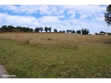 terrain 16 235 m² lectoure