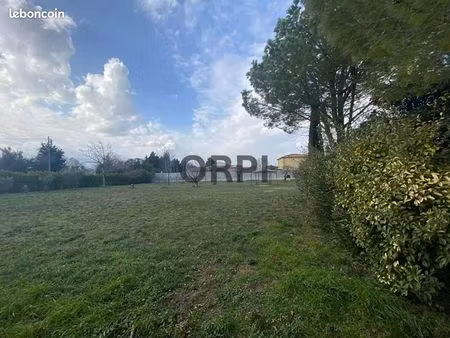 terrain 3 700 m² sorgues