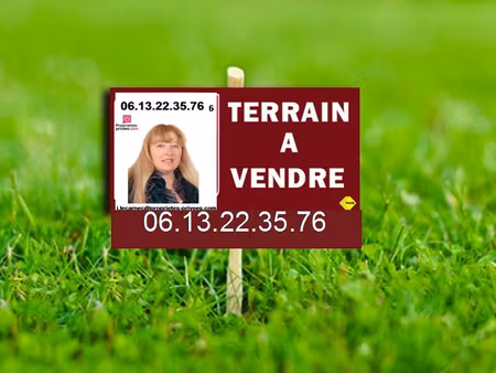 bernières sur seine - terrain constructible plat de 800 m2 non viabilisé dans bel environn