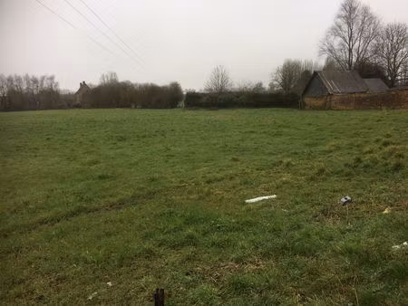 proche etrépagny terrain à bâtir de 1800 m²
