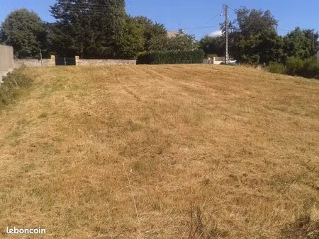 terrain à bâtir 1 850 m² centre ville