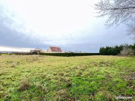 terrain 3 470 m² larre