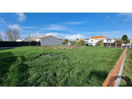 vente terrain  541.00m²  le perrier