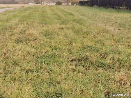 terrain 1 183 m² longages