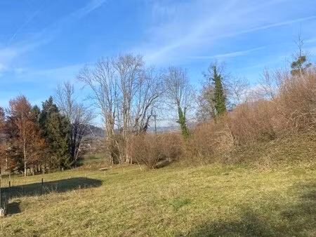 joli terrain constructible 580 m² avec vue dégagée