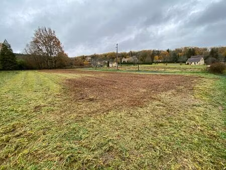 terrain plat à pied du centre de trémolat