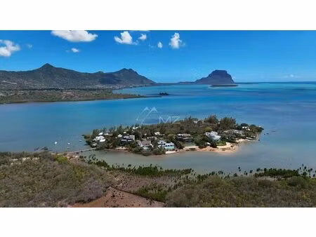 appartement 3 chambres pieds dans l'eau - ilot fortier - mzimc646