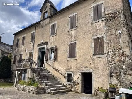 propriété 9 pièces 240 m²